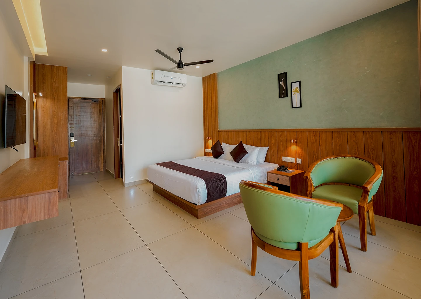 The lake view sunset mirage - malankara palace lake view resort thodupuzha idukki (1)