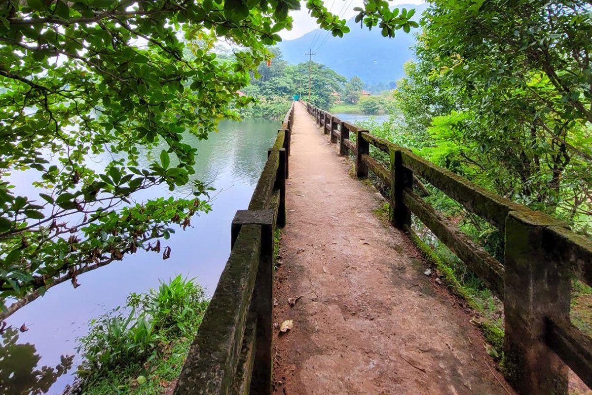 Vayanakkavu-Temple,-Kudayathoor