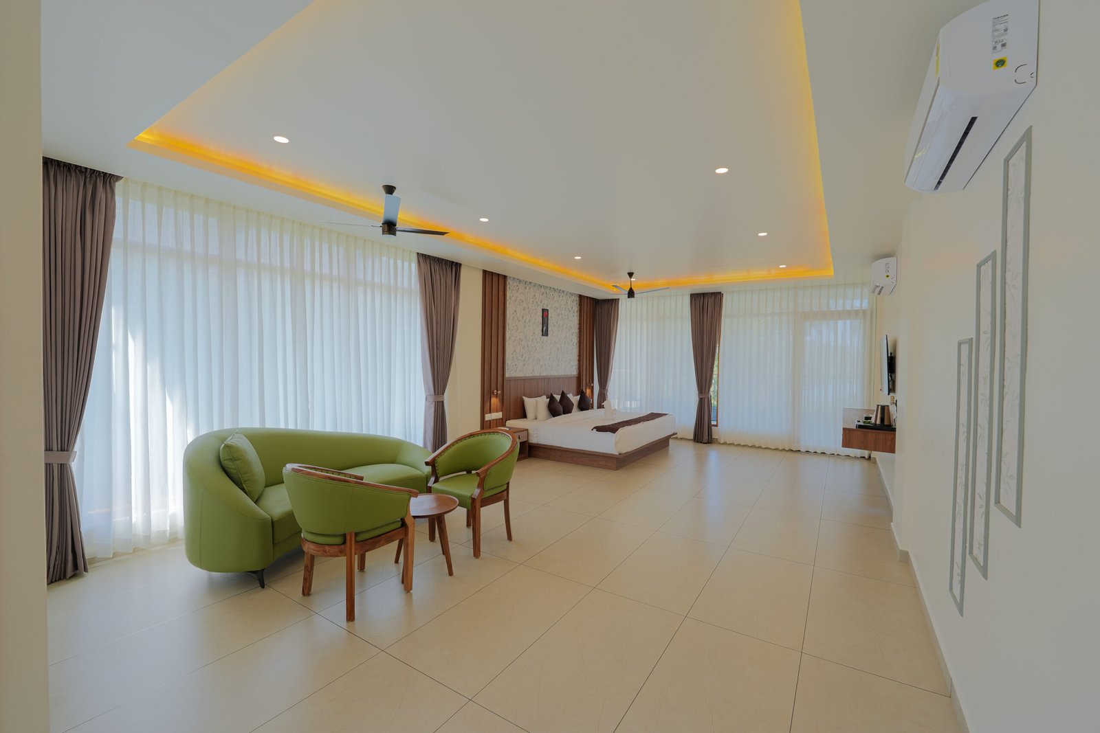 the lake view royal suite